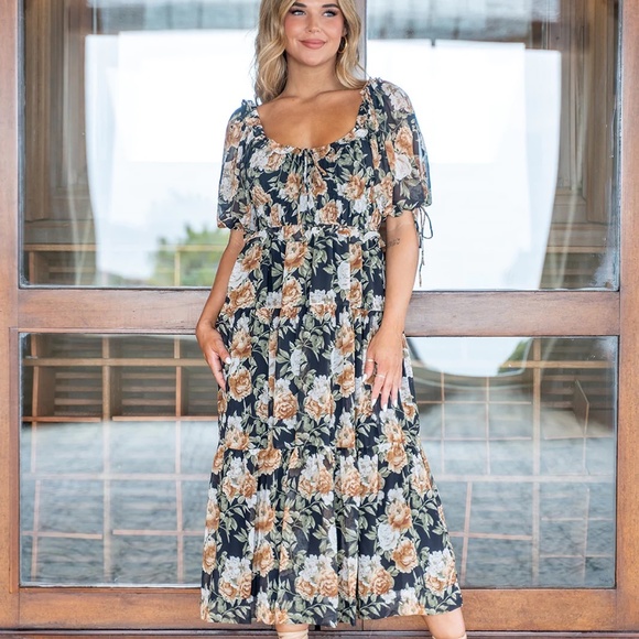 Elodie Midi Dress - Picture 5 of 7